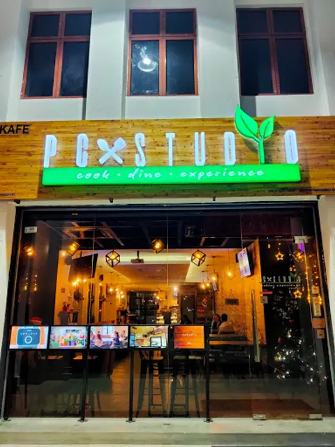 PC Studio Cafe