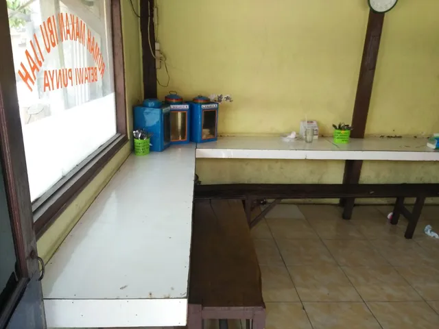 Rumah Makan Ibu Ijah Betawi Punya