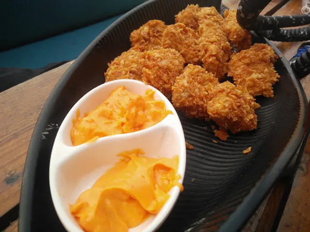 Hookups Cafe N Lounge