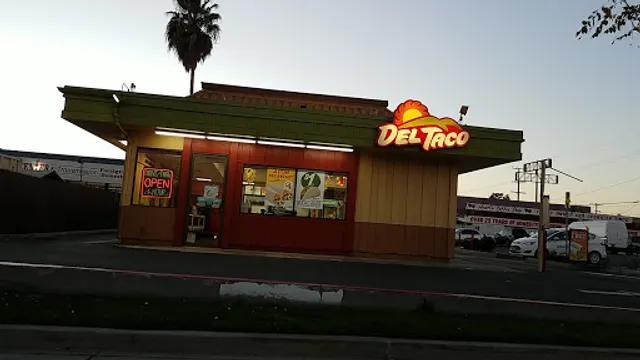 Del Taco
