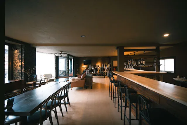 Two Pines - Pizza & Wine Bar