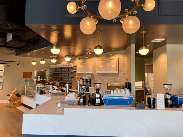 Farine Bakery & Café