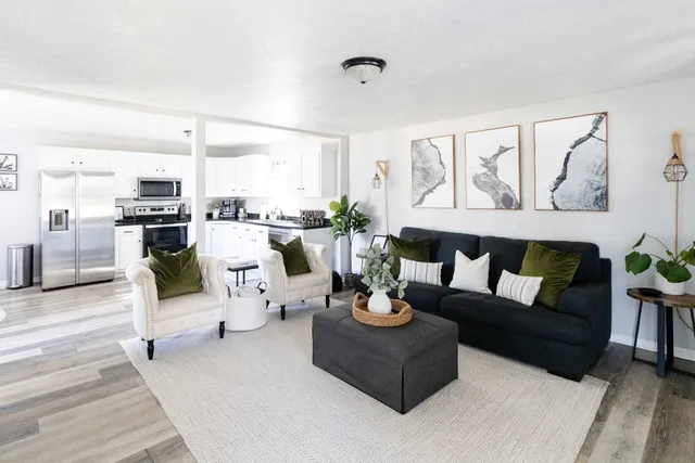 Two Front Doors Vacation Rental in Geneva, OH