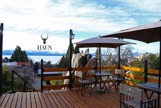 Haus cervecería resto