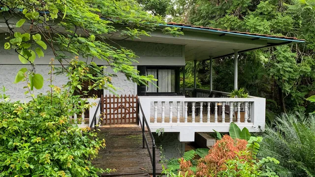 Casa Piccola - Cozy River View Cottage