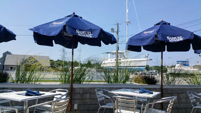 Bluewater Bar + Grill