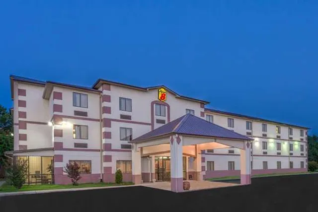 Super 8 by Wyndham Jackson/Ridgeland