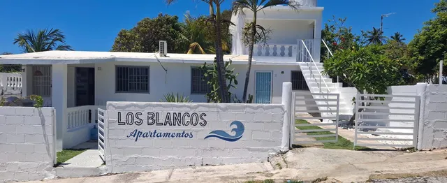 Los Blancos Apartamentos