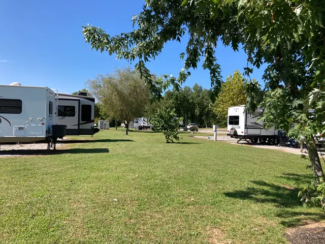 American Way RV Park - Parkersburg