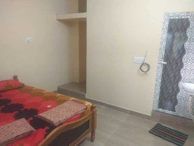 Selvalakshmi Restaurant And Lodge