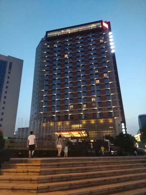 Ziction Liberal Hotel