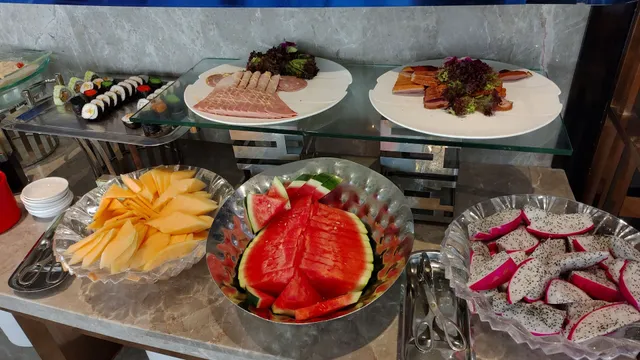 粤海璇宫旋转西餐厅