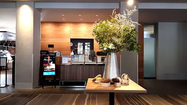 à table（ア・ターブル）