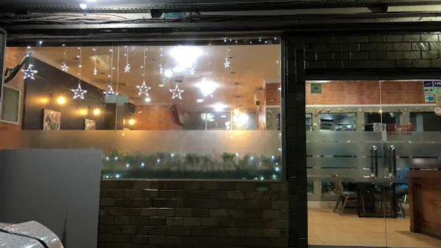 Crapoe Seafood Restaurant