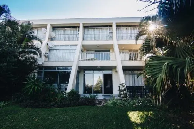 22 Kyalanga Beachfront Apartment