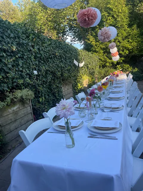 Grand Café & Eetcafé it Reade Hynder