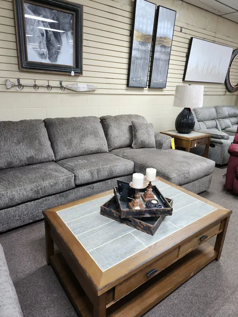 Helton's Home Furnishing