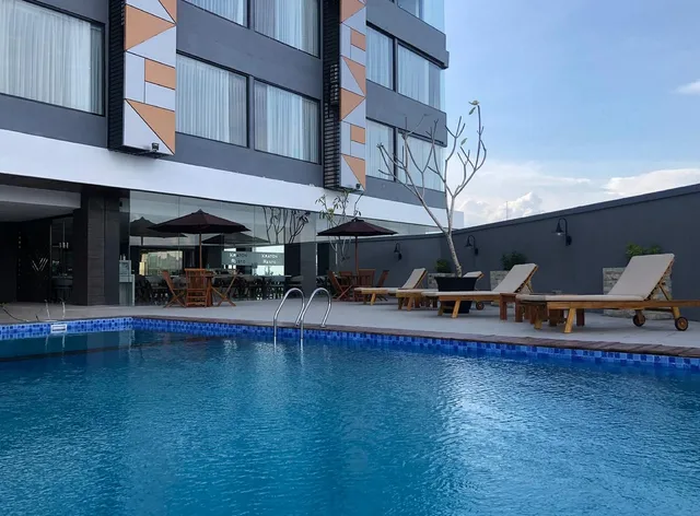 ZENITH Premiere Hotel Baubau