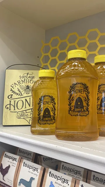 Main Street Boutique & Print Shop