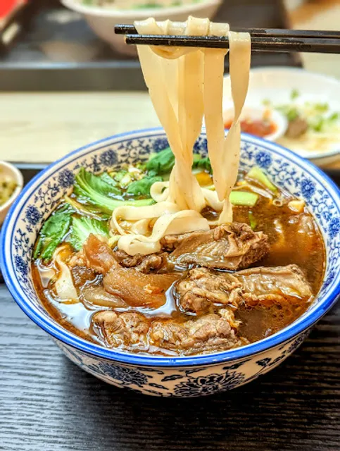 牛鼎軒 經典傳承 秘製工序牛肉麵