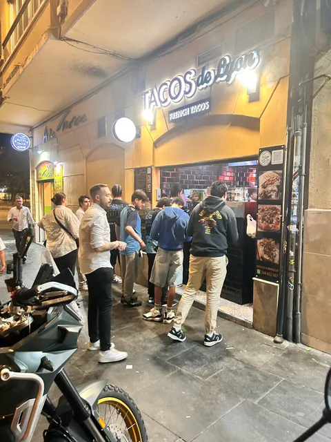 Tacos de lyon plaza la merced