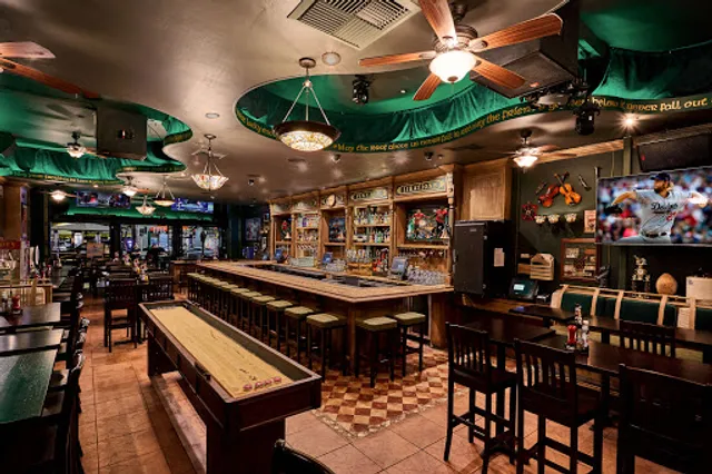 Killarney's Irish Pub - Huntington Beach