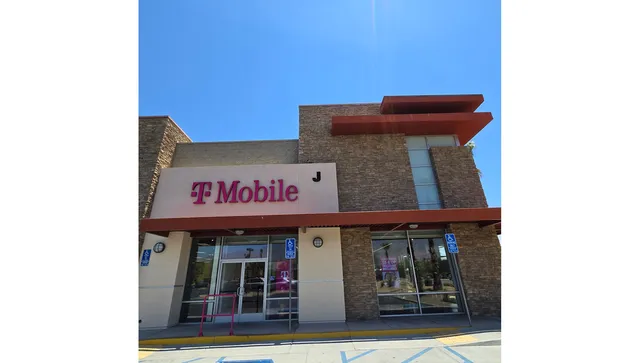 T-Mobile Experience Store