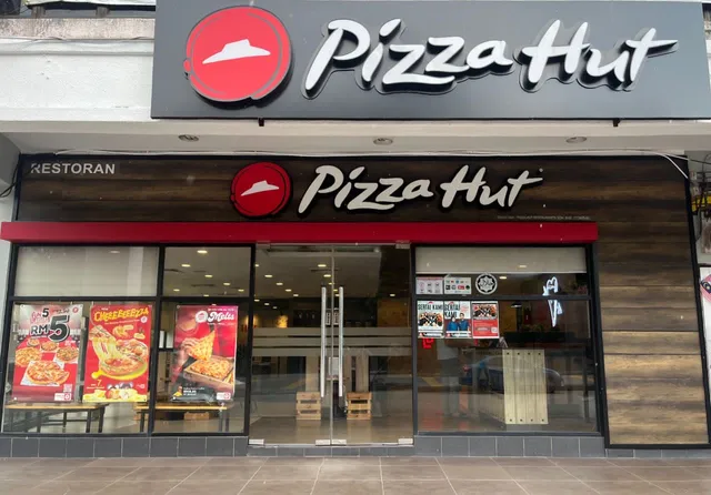 Pizza Hut Restaurant Nilai