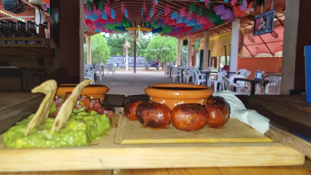 LOS PAYINES - RESTAURANTE BAR FAMILIAR CAMPESTRE