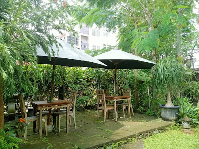 Saung Bandung Garden Resto