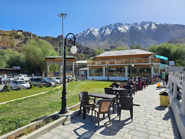 Rego Cafe & Restaurant