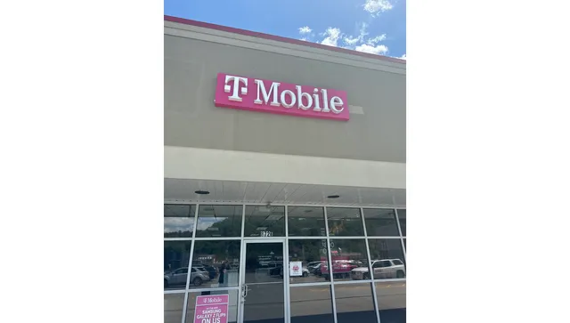 T-Mobile Authorized Retailer