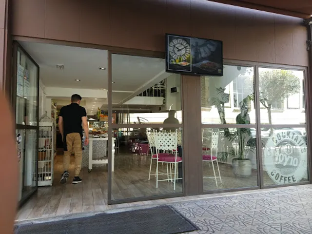 10y10 Cocktails Coffee