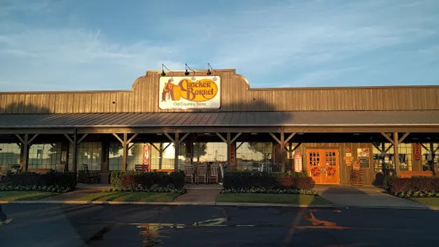 Cracker Barrel Old Country Store