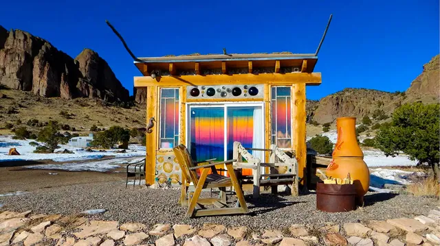 The Mermaid Cottage | Angel Rock Ranch Artisan Lodging