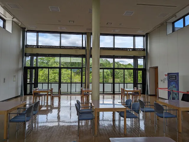 湖畔レストハウス