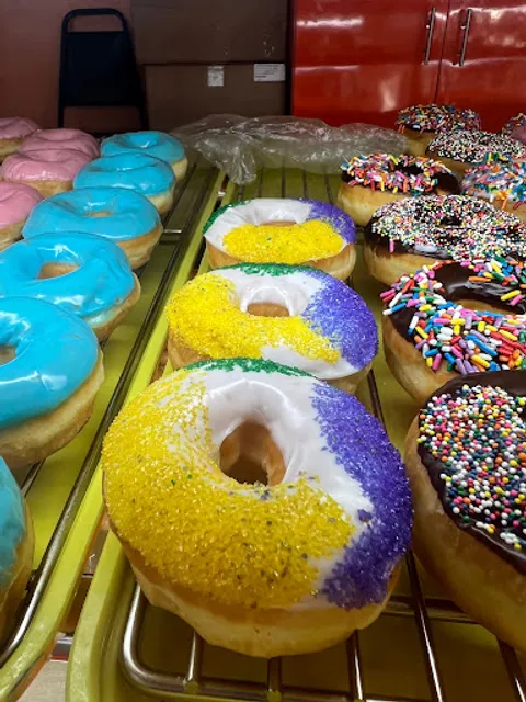 Town Donut & Breakfast Watson