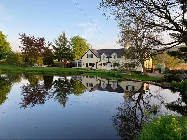 Llwyn Onn Guest House & Glamping