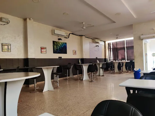 Food Master- Best restaurant in Noida 63 for dine in