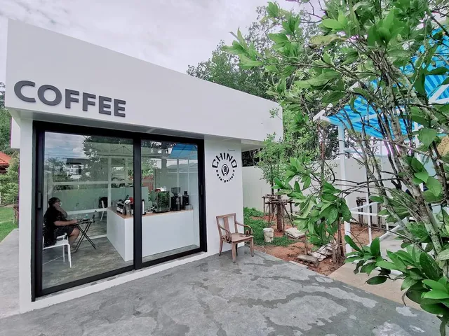 Chino@Cafe' Gallery - Baan Lipon