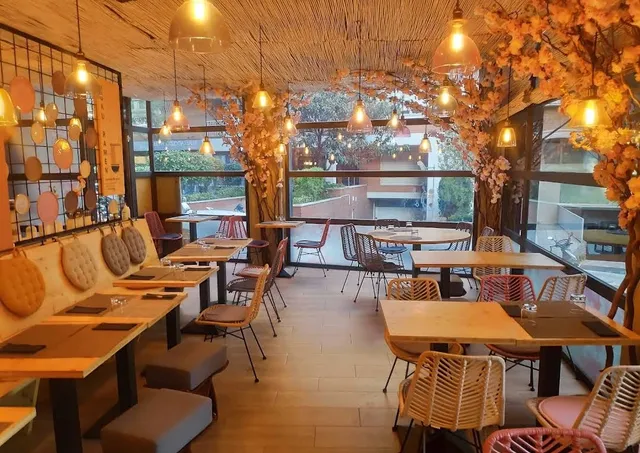 隱食 - Yinshi Restaurant Asiàtic