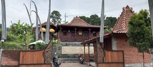 THE PEKAYON VILLA PACET