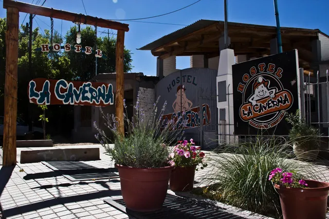 Hostel La Caverna