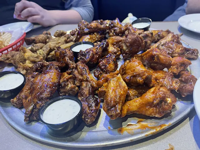 Pluckers Wing Bar