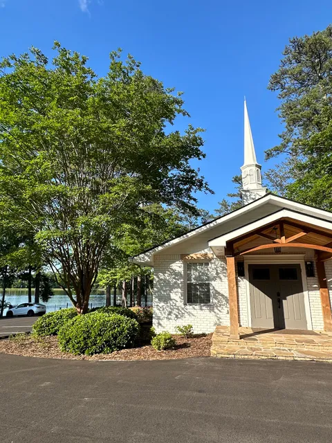 Lake Berkeley Chapel