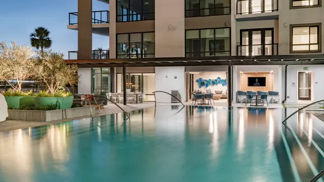 Lake House Apartments