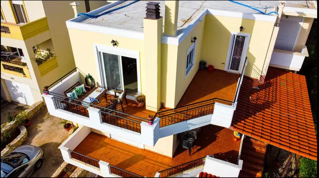 Robellini Palm Apartments