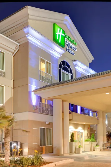 Holiday Inn Express & Suites Porterville by IHG