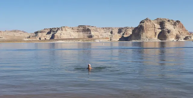 Wahweap Swimming Spot