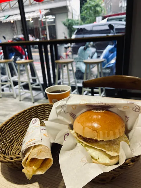 城市漢堡 早餐 早午餐 City Burger礁溪店